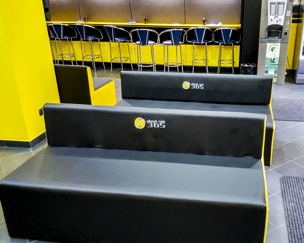 ARREDAMENTO INTERNI PER SALA GIOCHI