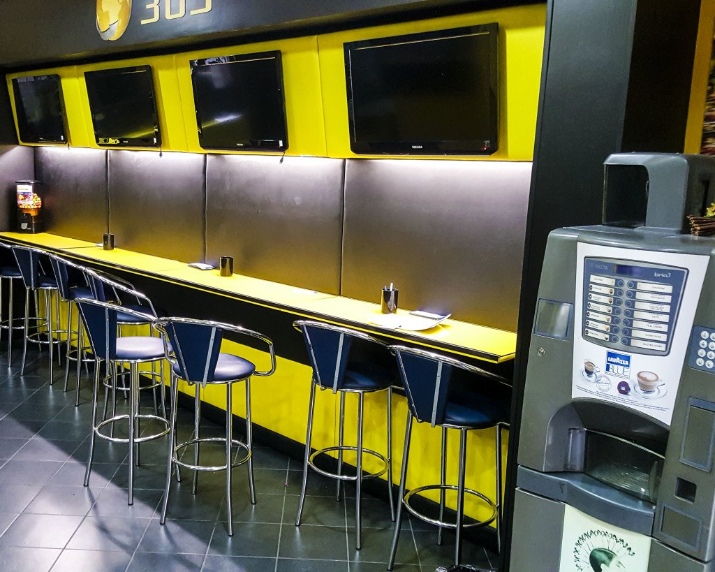 ARREDAMENTO INTERNI PER SALA GIOCHI