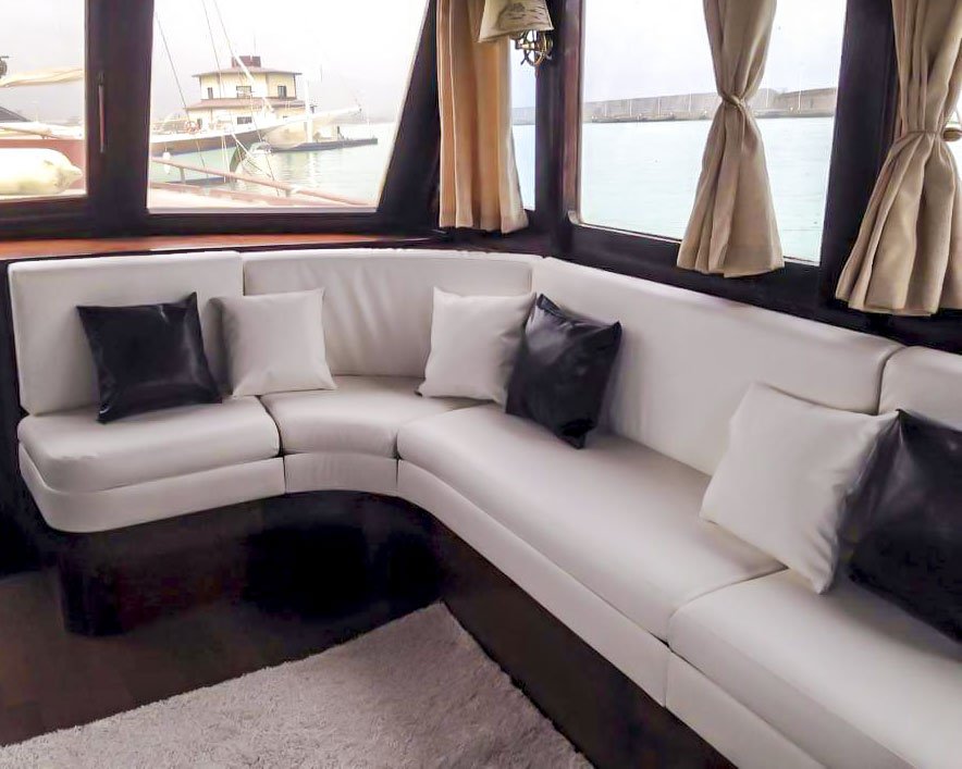 INTERNO ARREDAMENTO IN STILE MODERNO