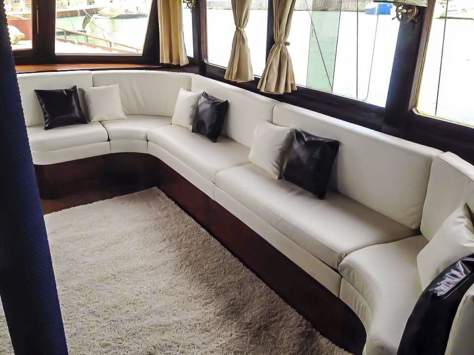 INTERNO ARREDAMENTO IN STILE MODERNO