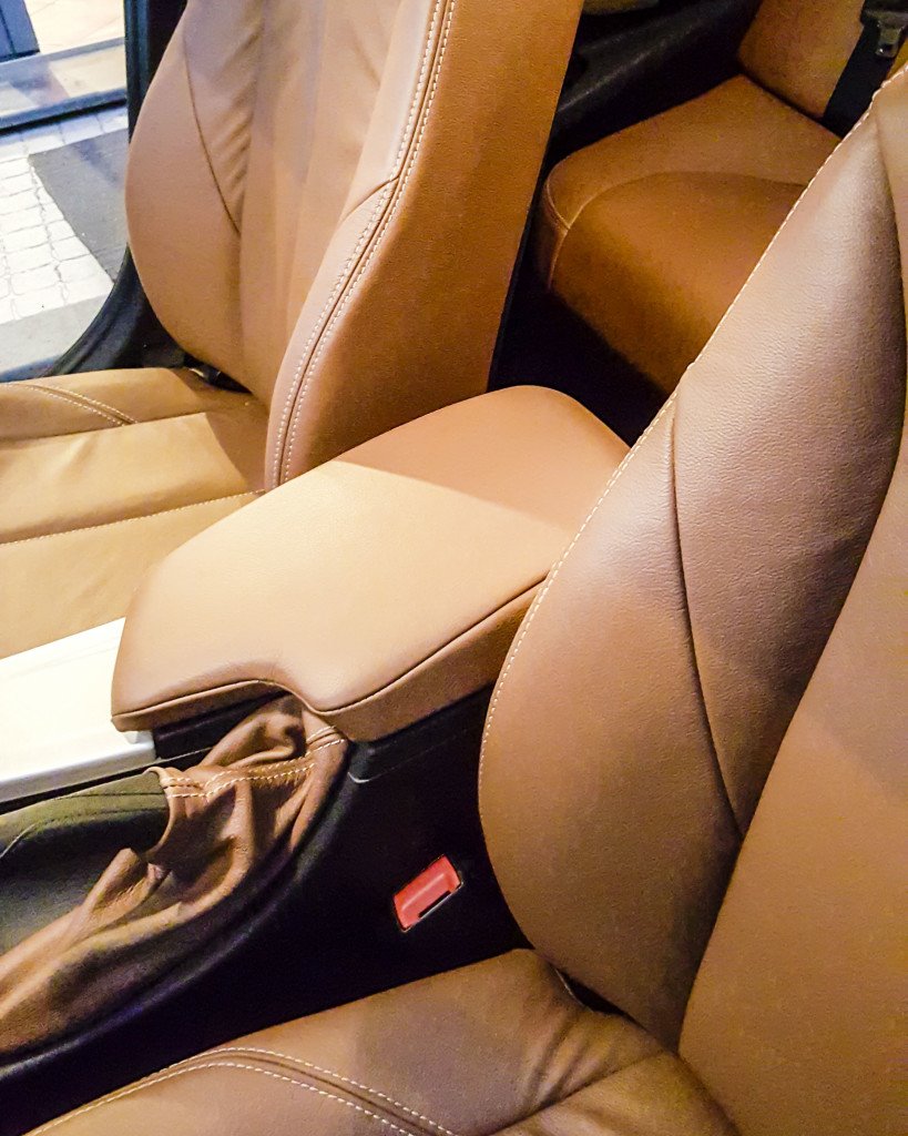 RIVESTIMENTO PERSONALIZZATO MARRONE SEDILI AUTO