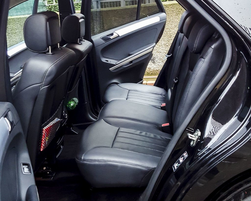 RIVESTIMENTO SEDILI AUTO PERSONALIZZATO
