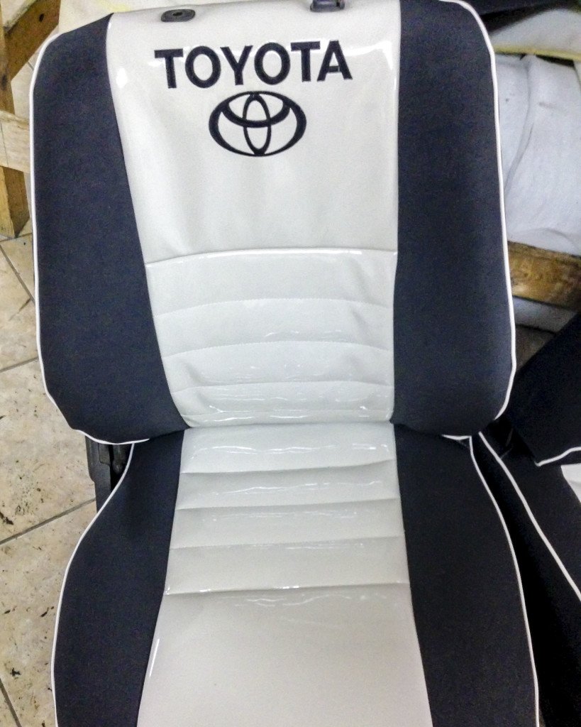 RIVESTIMENTO SEDILI AUTO TOYOTA