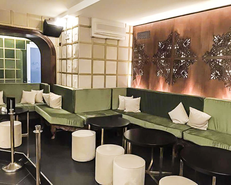 ARREDAMENTO INTERNO PERSONALIZZATO PER LOCALE