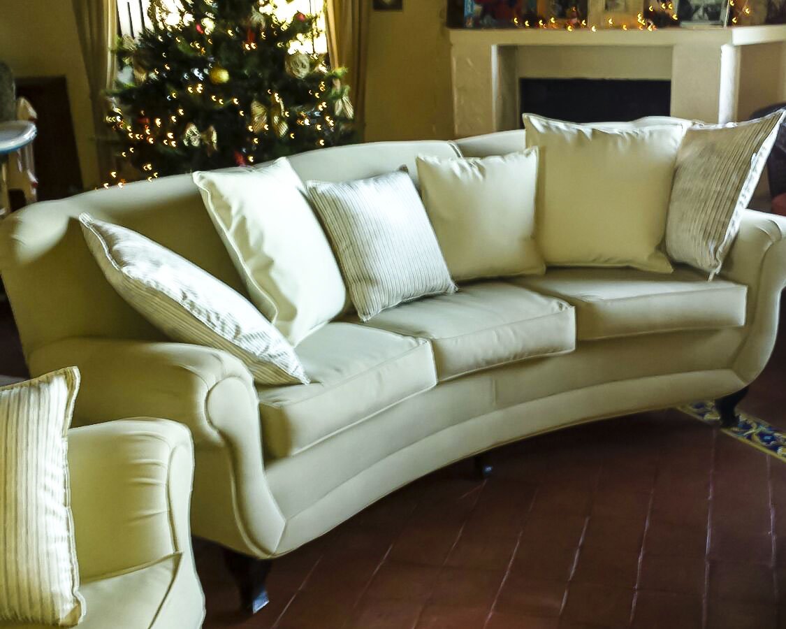 DIVANO TRE POSTI CON POLTRONA STILE CLASSICO