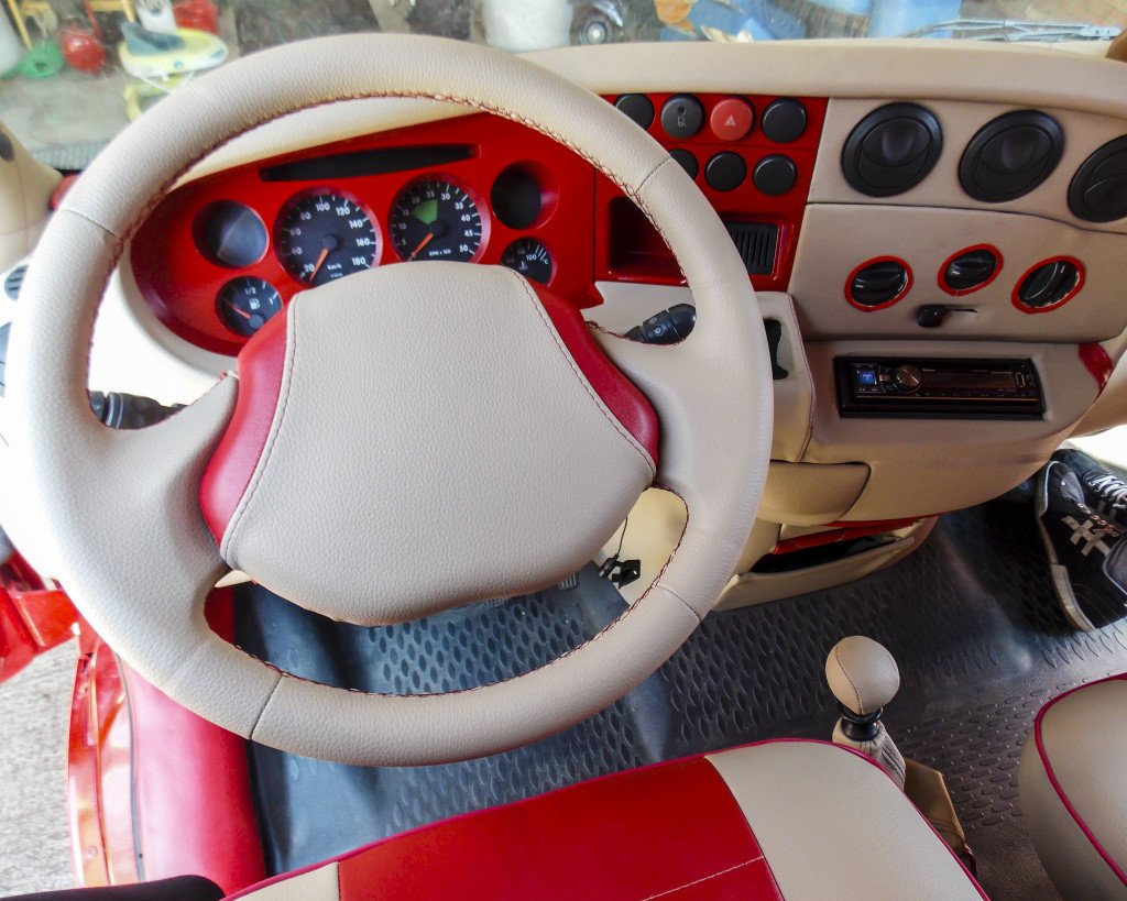 TAPPEZZERIA CAMION IVECO
