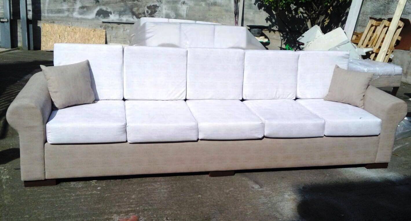 Divano 5 posti in stile moderno