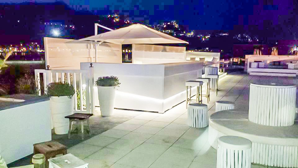 Arredamento locale all’aperto