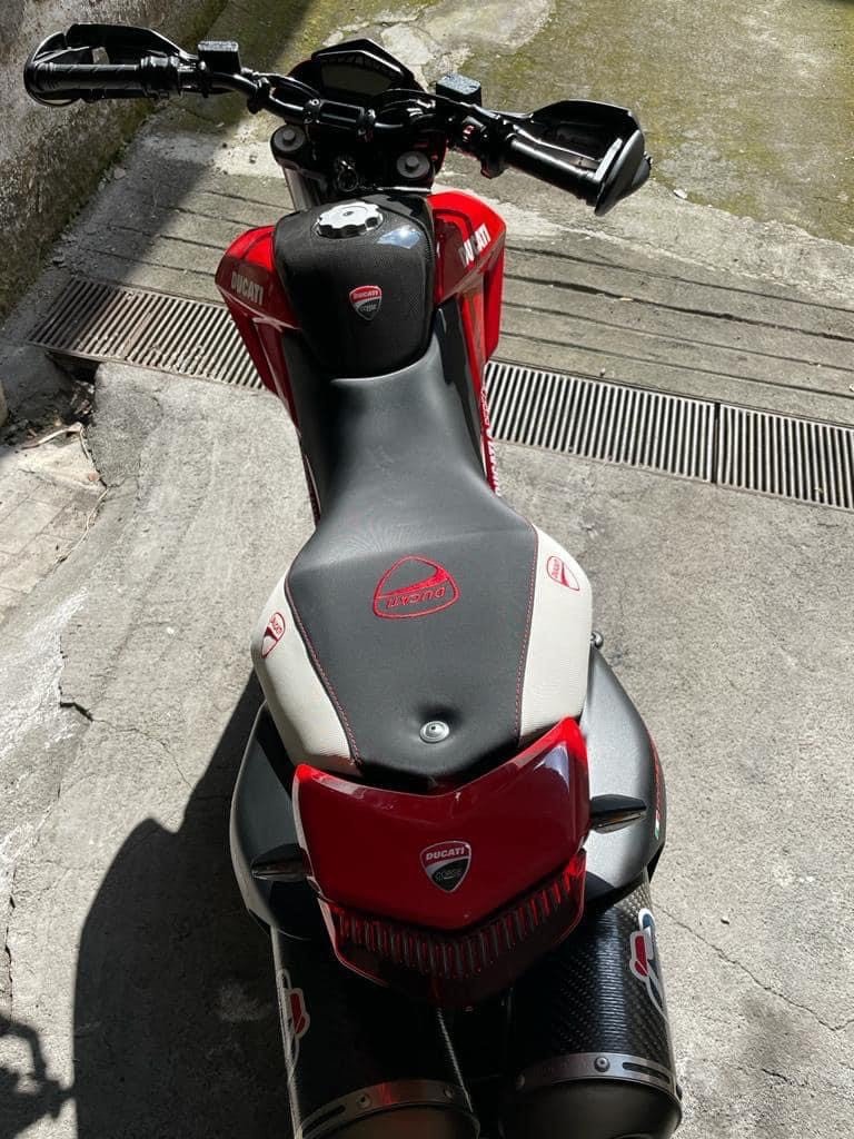 Rivestimento sella moto/scooter personalizzata